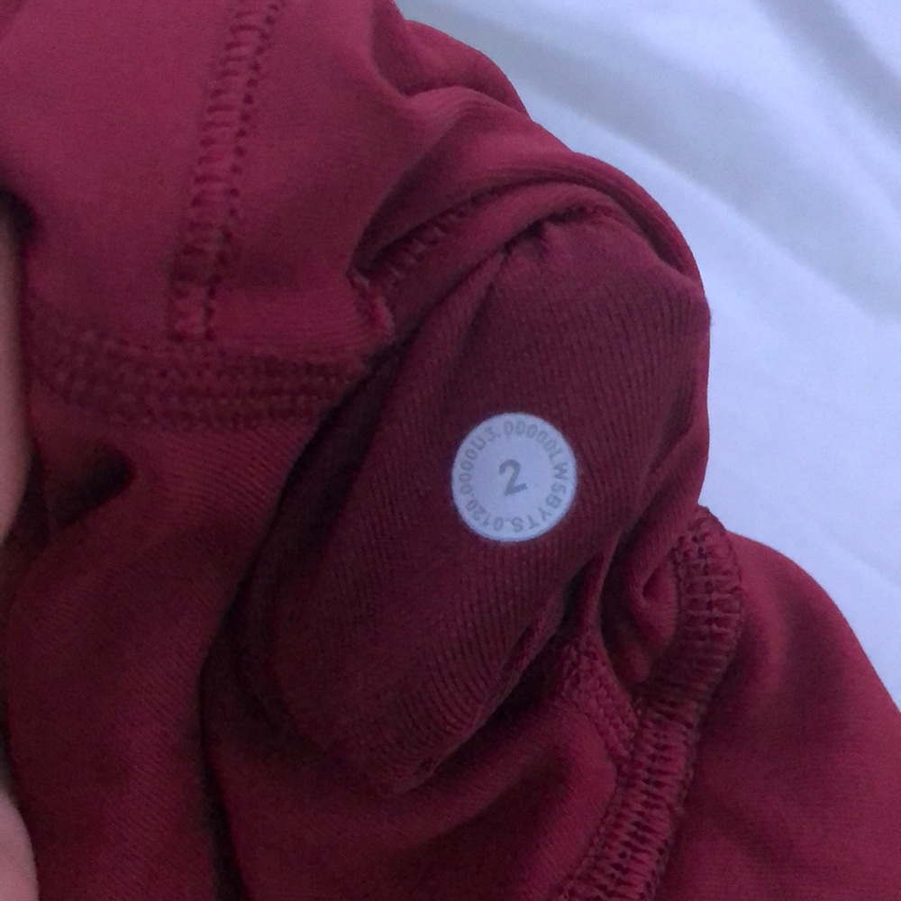 PICTURE OF SIZE TAG